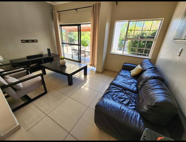 3 BEDROOM PROPERTY TO RENT IN SUNNINGHILL